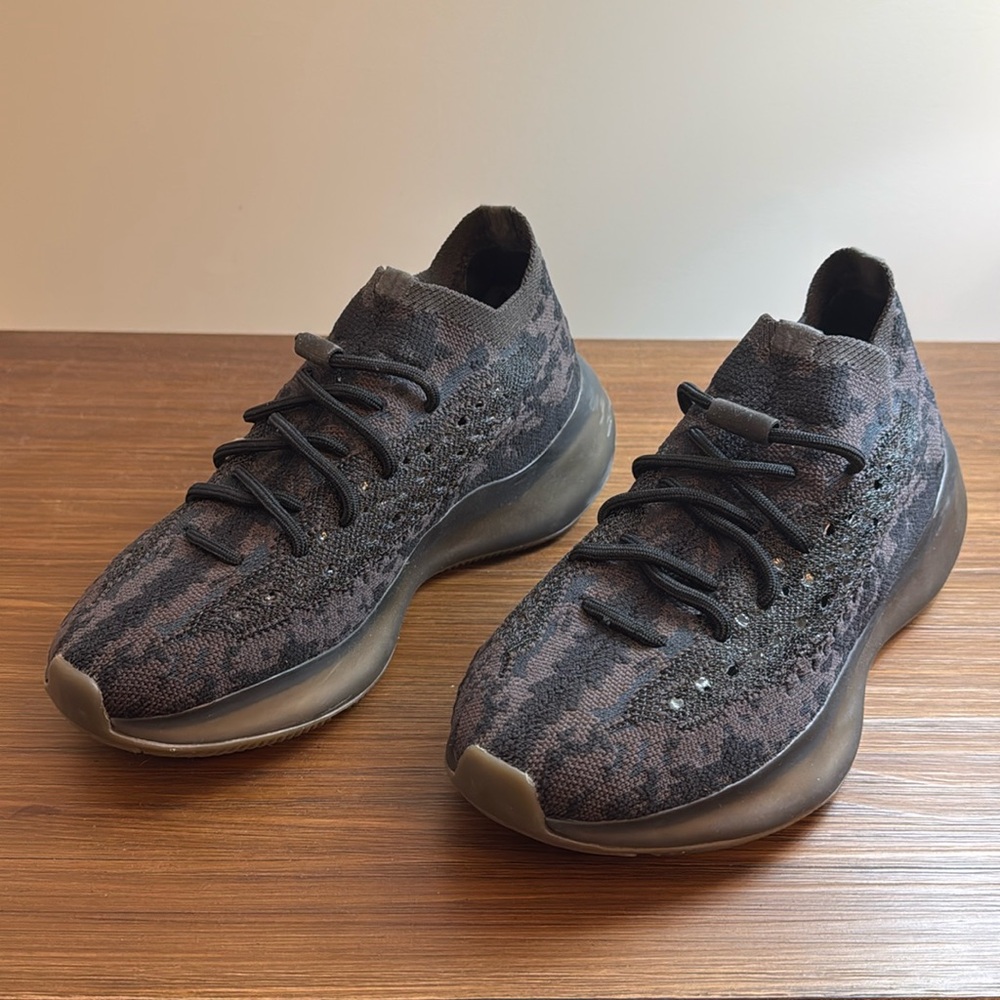Yeezy shoes, black